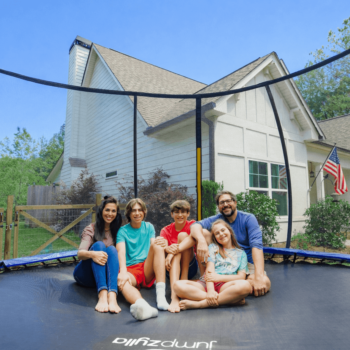 Jumpzylla Trampoline all family in place 